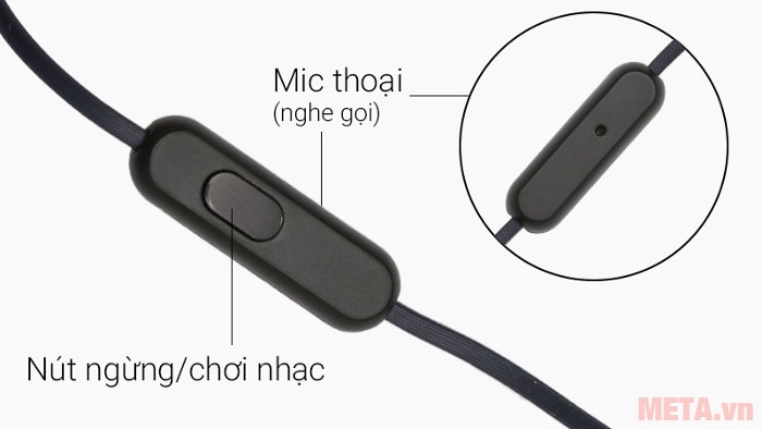 Mic và nút dừng chơi nhạc
